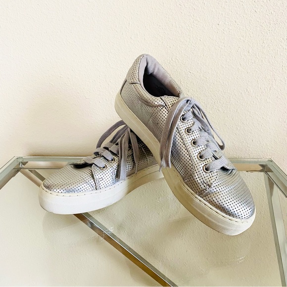Silver Metallic Platform Sneakers | Size: 8 - Picture 4 of 6